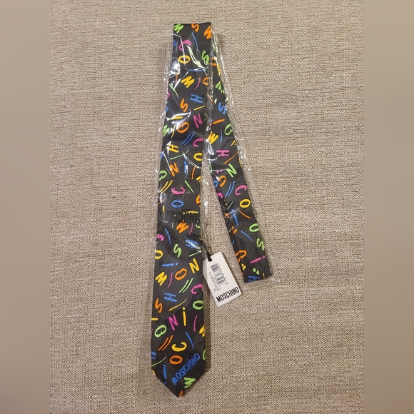 Tie - Picture 4 of 5